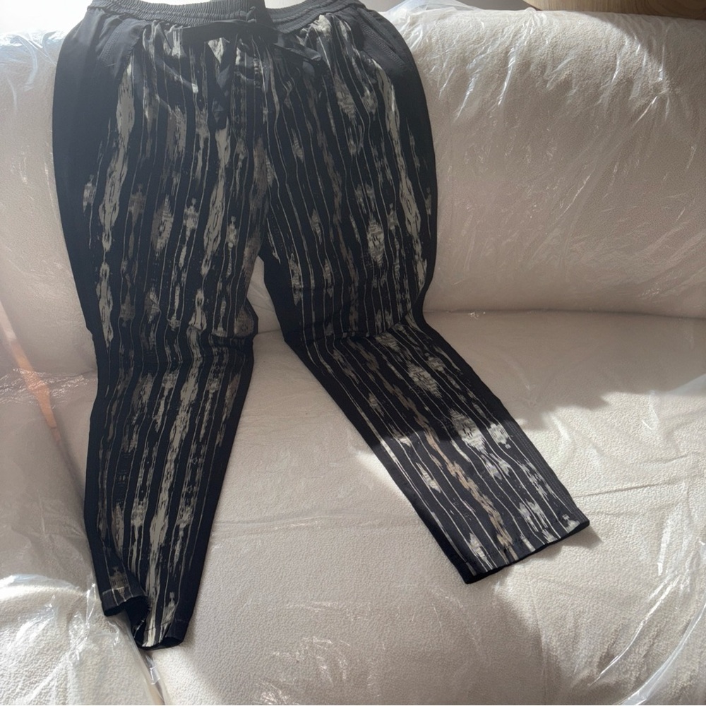 Kenneth Cole Black and Gray Women's Pants - Picture 3 of 5
